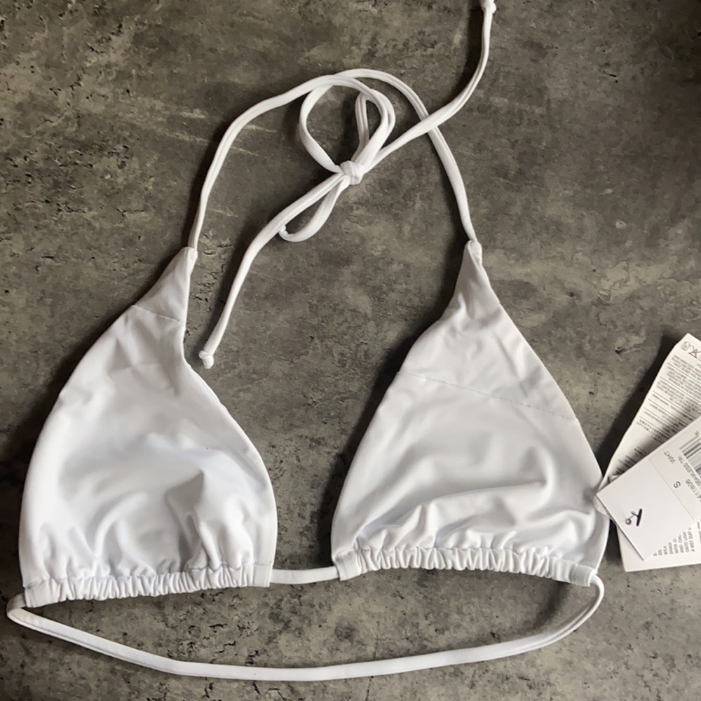 New a Volcom bikini top